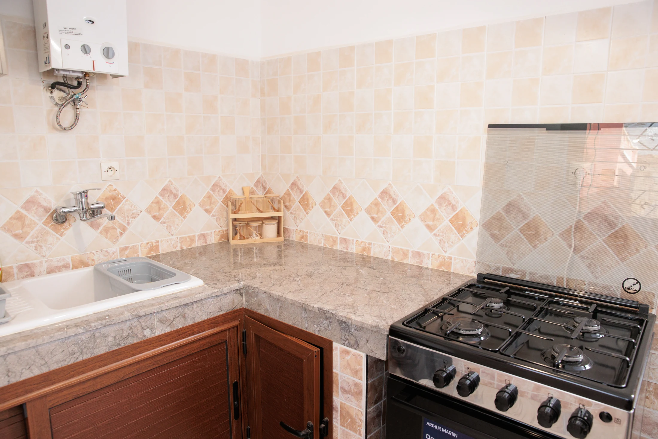 Apartment 5, photo 9